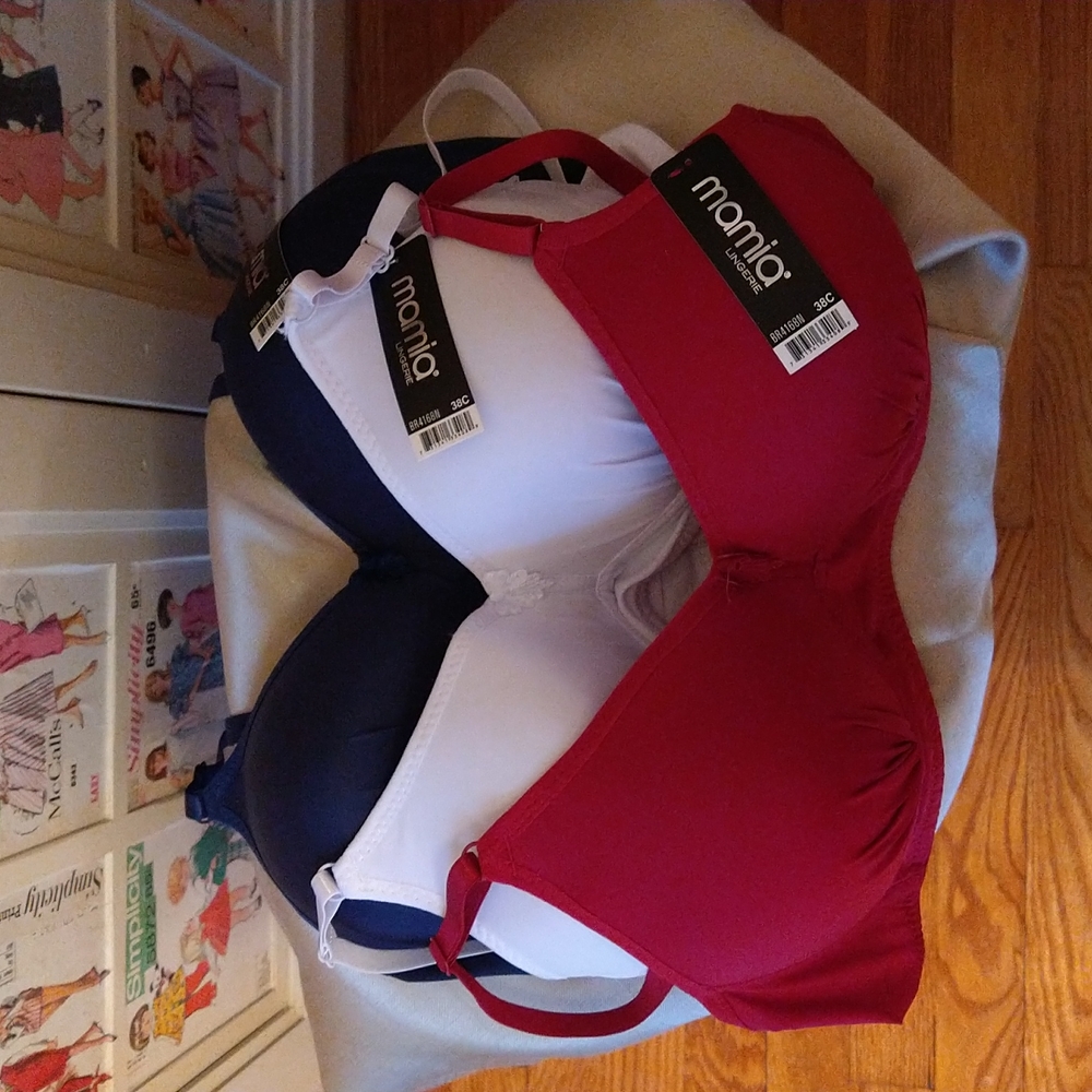 4 NWT Mamia bras white/black/red and navy Sz 38C